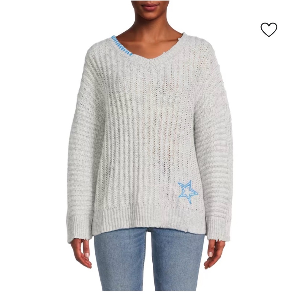 VINTAGE HAVANA
Star Embroidery Drop Shoulder Sweater Size S